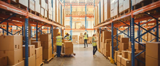 Distribution Center vs Warehouse