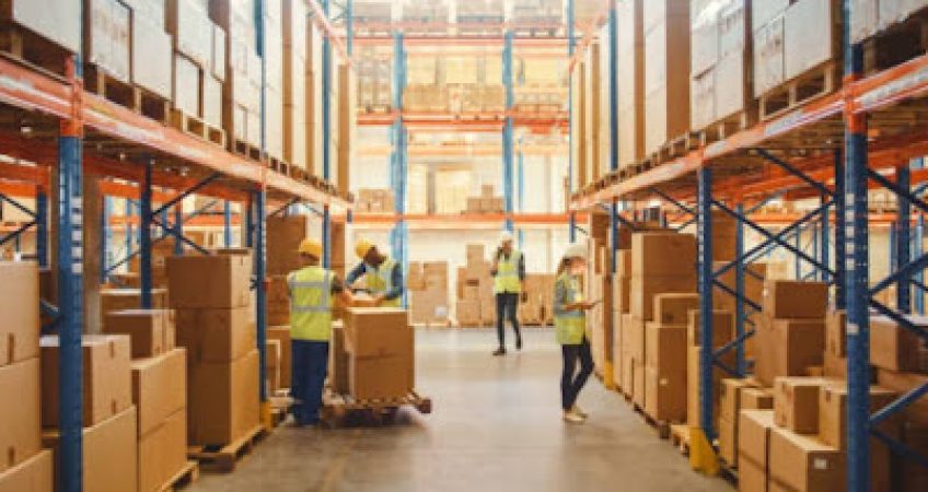 Distribution Center vs Warehouse